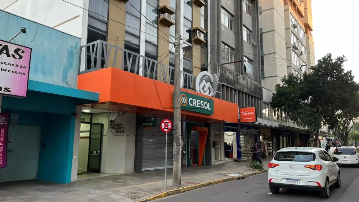 LOTE 001 - Sala Comercial