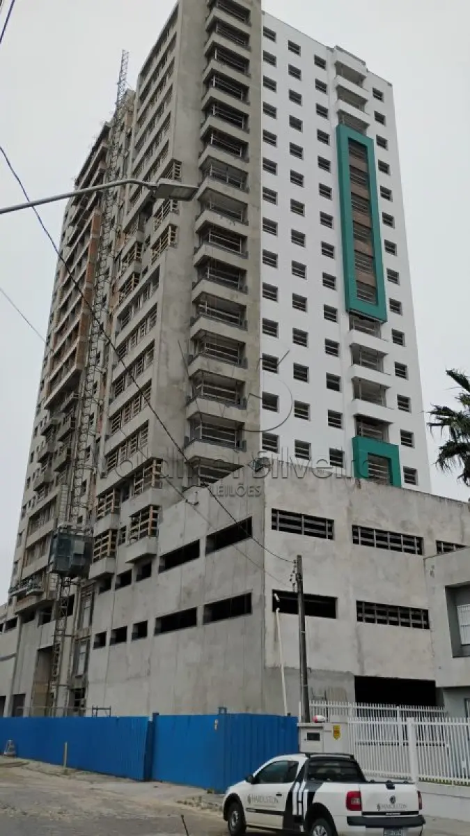 LOTE 000 - Apto á venda Edif. Delville
