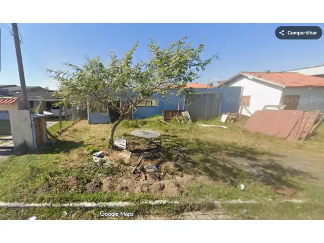 Um terreno  na Praia Rainha do Mar - Capão da Canoa/RS