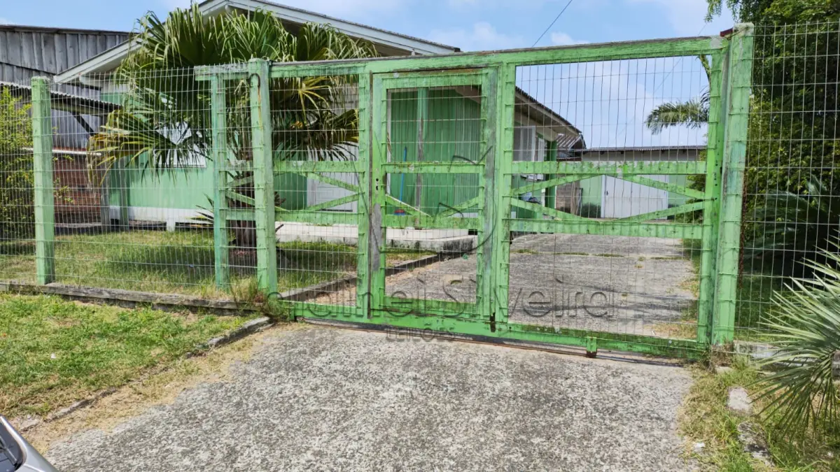 LOTE 001