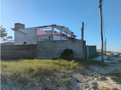 Um terreno urbano, constituído do lote 08, da quadra 31, em Jardim Beira Mar, Capão da Canoa/RS