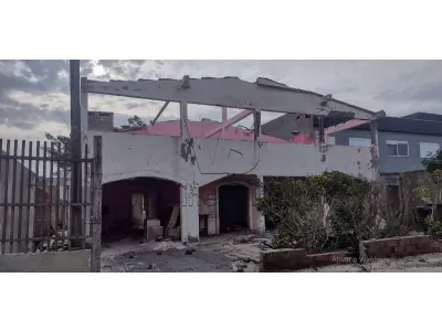 Um terreno urbano, constituído do lote 08, da quadra 31, em Jardim Beira Mar, Capão da Canoa/RS