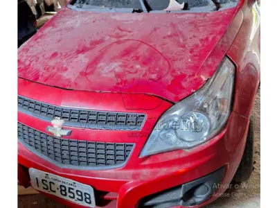 LOTE 009 - DOIS VEÍCULOS